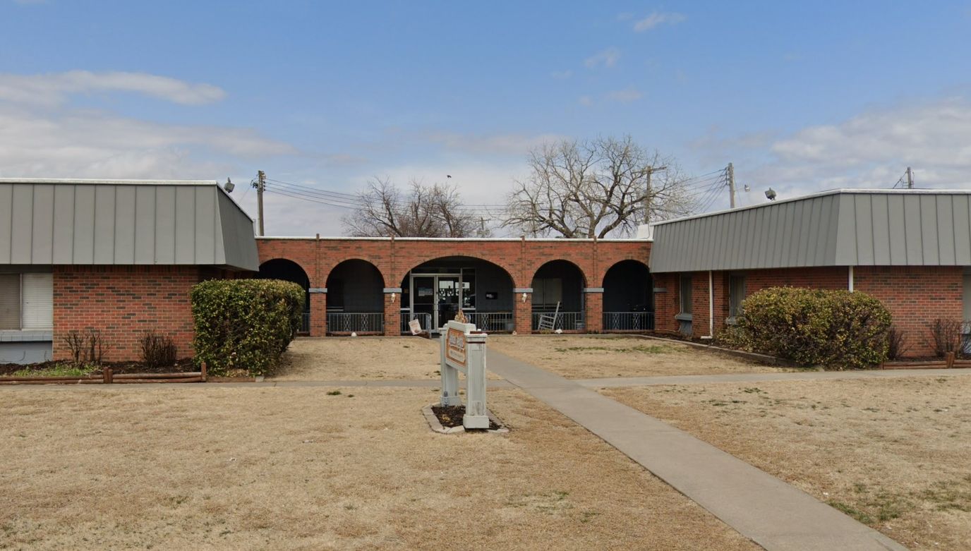 Exterior view of Holiday Heights Healthcare Center
