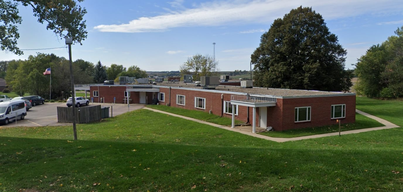 Exterior view of Kingsley Specialty Care facility