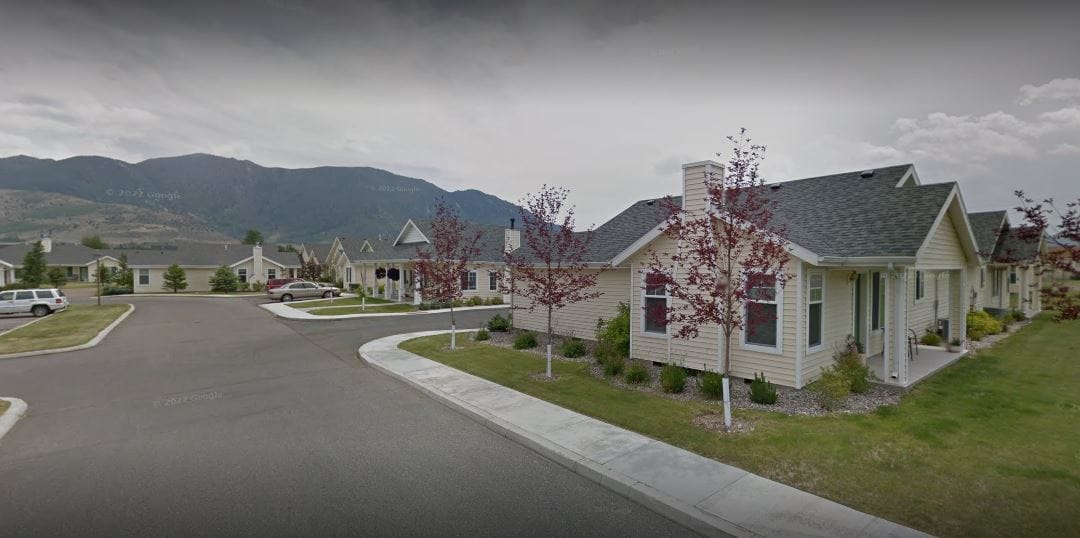 Outdoor view of a residential area in assisted living
