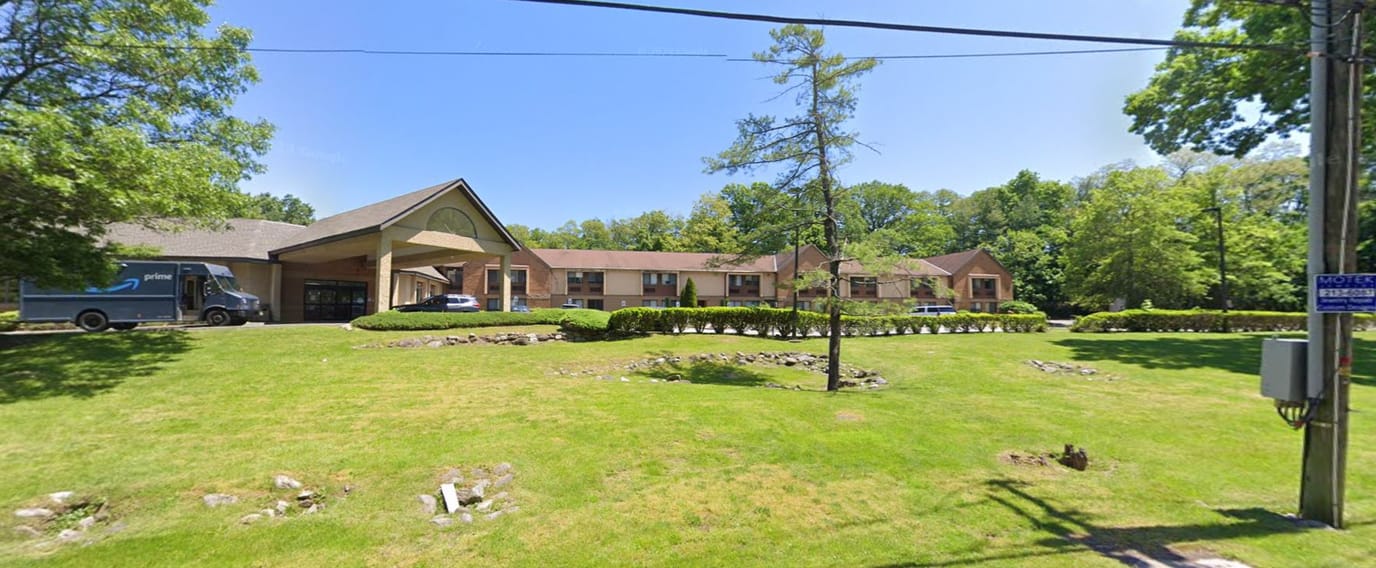 Exterior view of Promenade at Chestnut Ridge