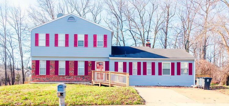 Exterior view of an assisted living facility.