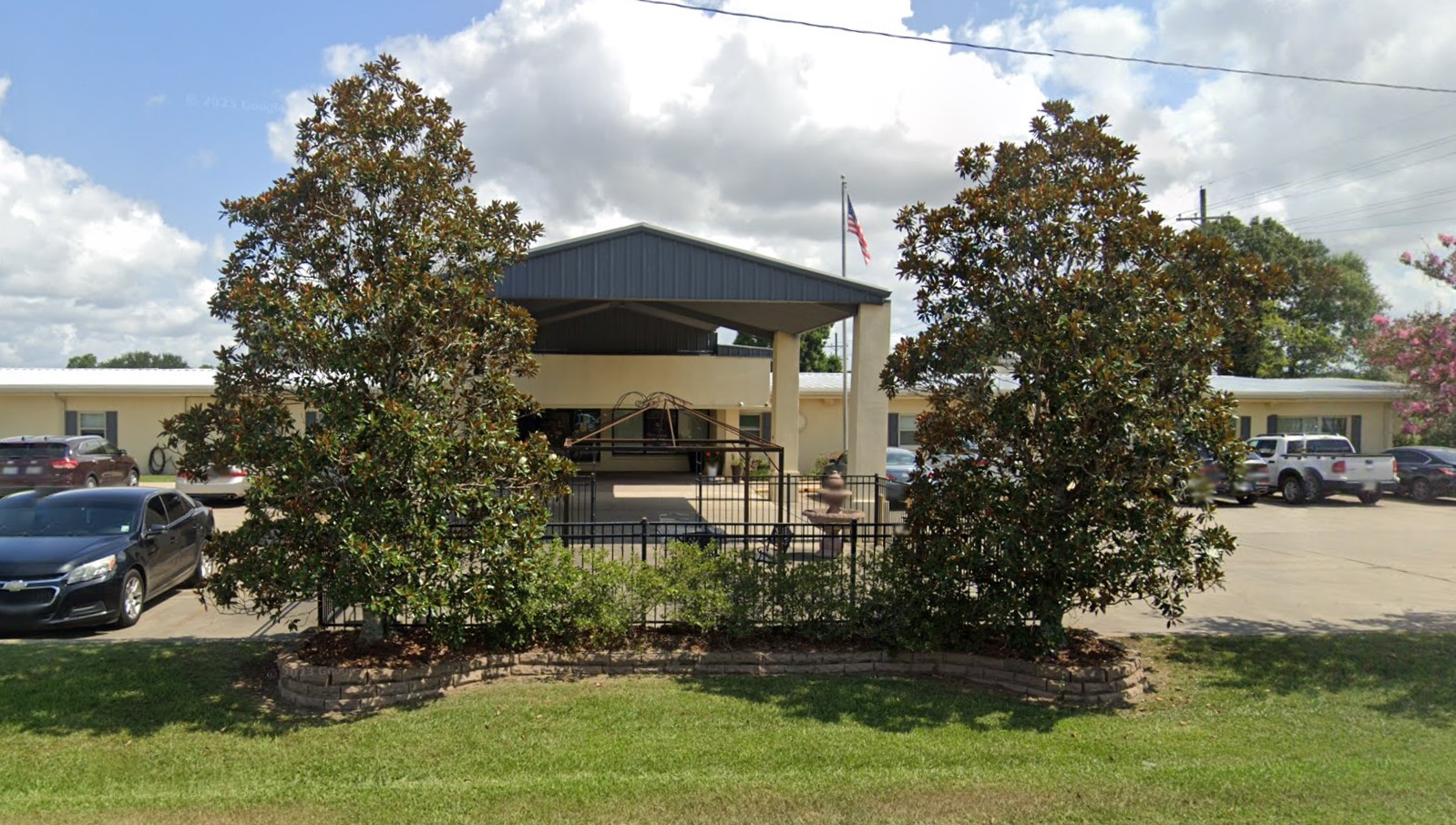 Exterior view of Vermilion Healthcare Center entrance