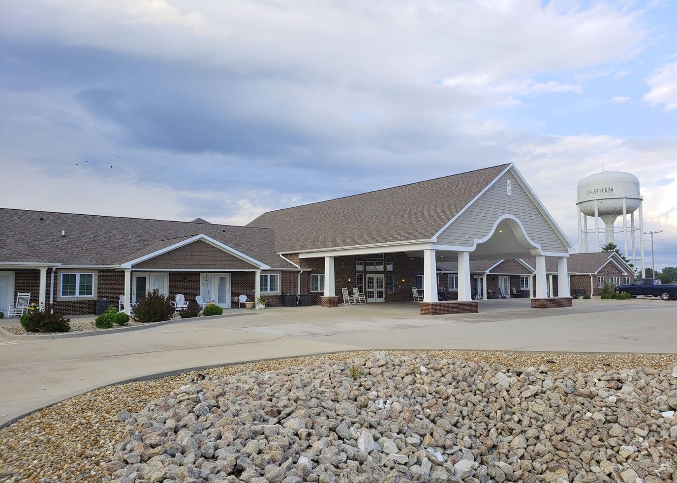 Exterior view of the Villas of Holly Brook Chatham building