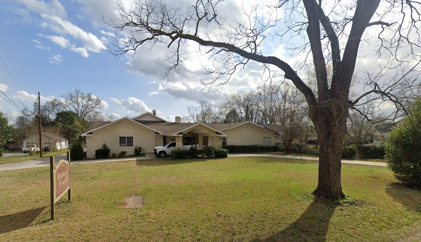 Exterior view of Willow Creek Macon facility