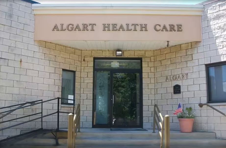 Exterior view of Algart Health Care entrance