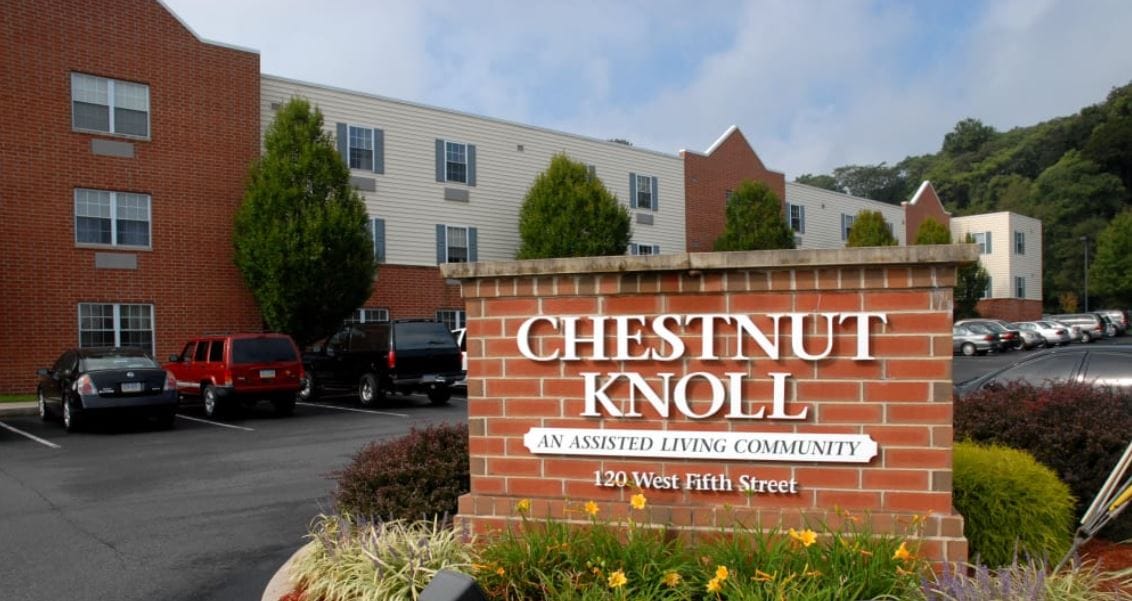 Exterior view of Chestnut Knoll assisted living community