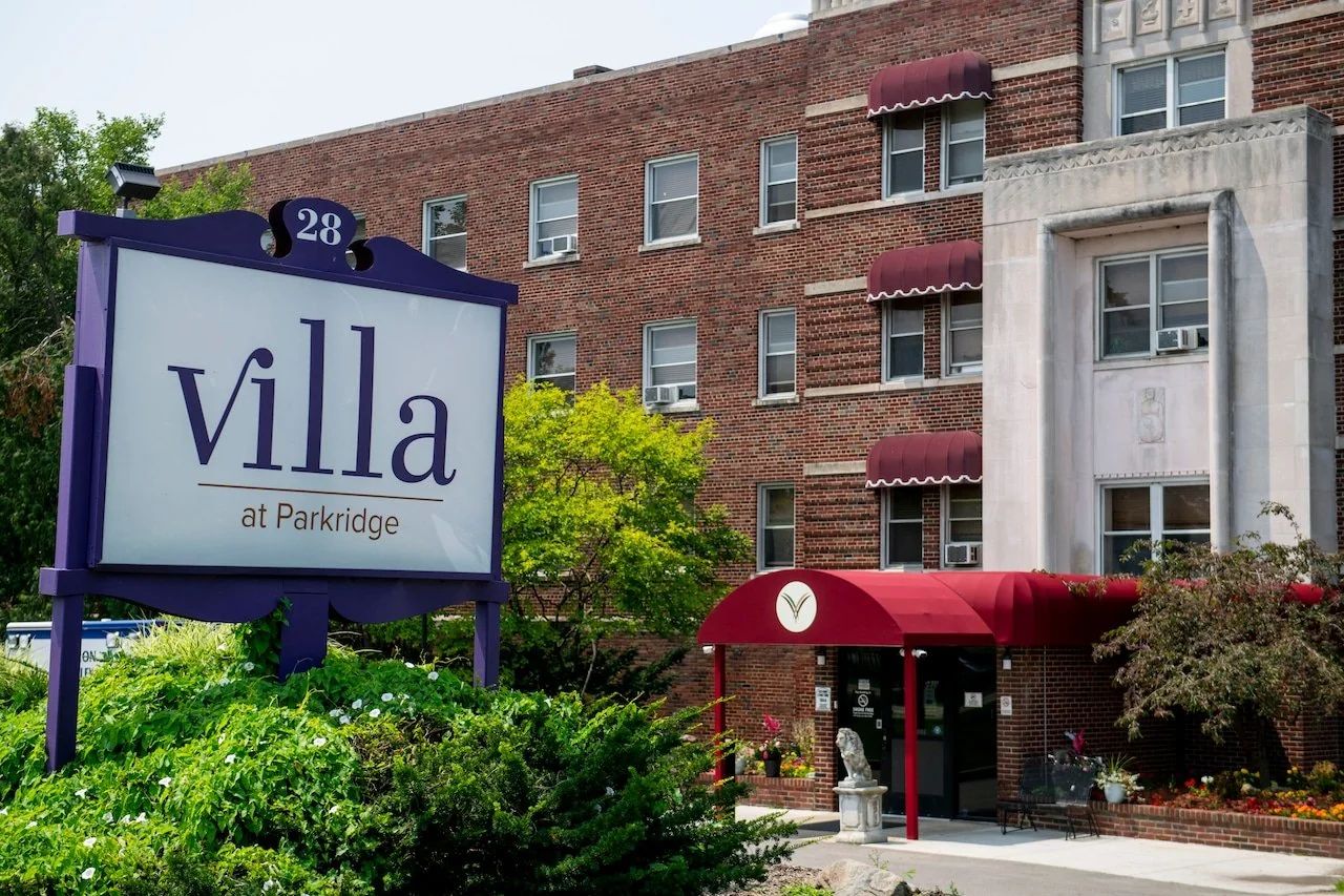 Exterior view of The Villa at Parkridge facility