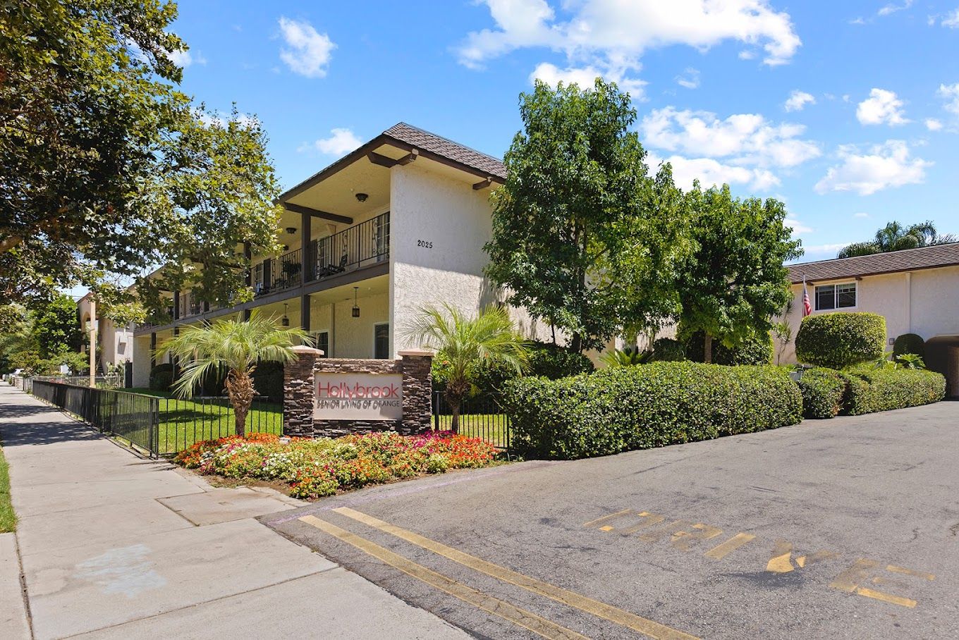 Exterior view of Hollybrook Senior Living building