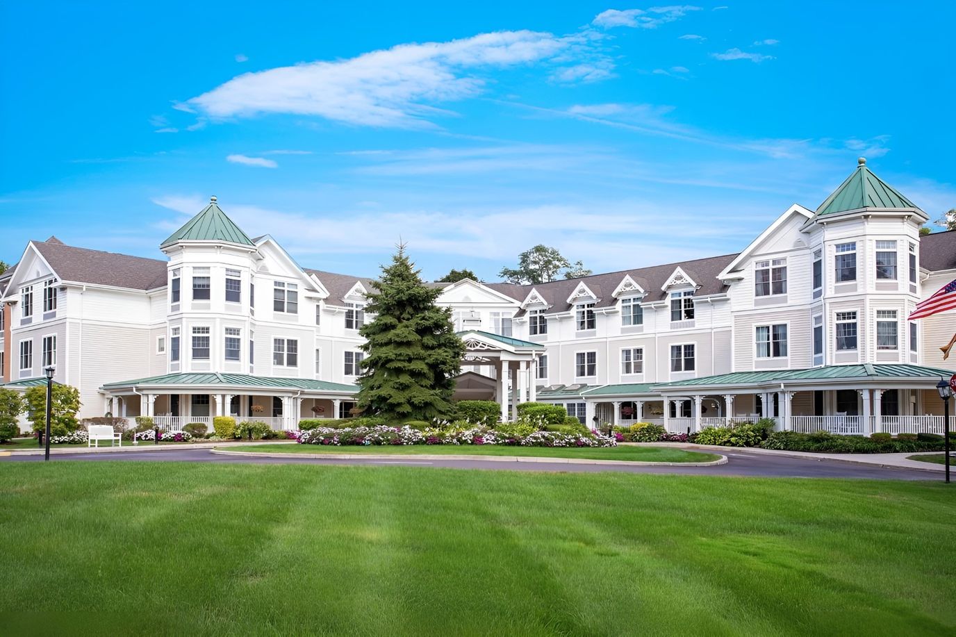 Exterior view of Sunrise of Crestwood nursing home building