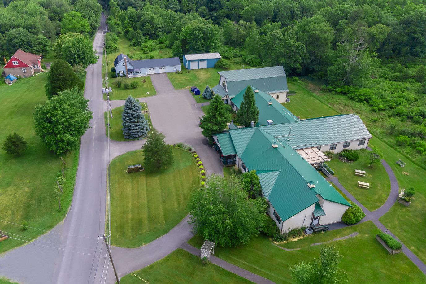 Aerial view of the Twin Cedar Senior Living facility and grounds
