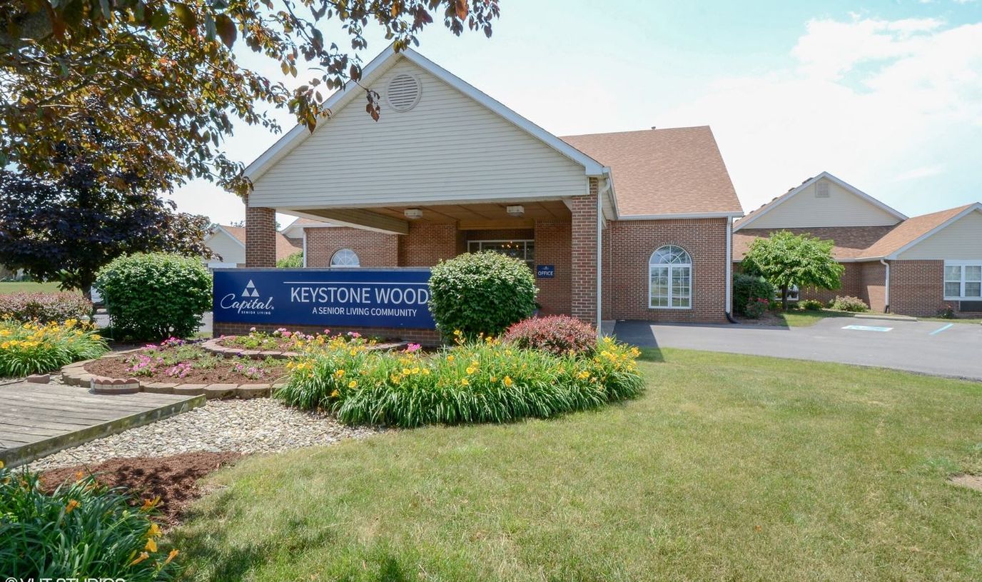 Exterior view of Keystone Woods assisted living community