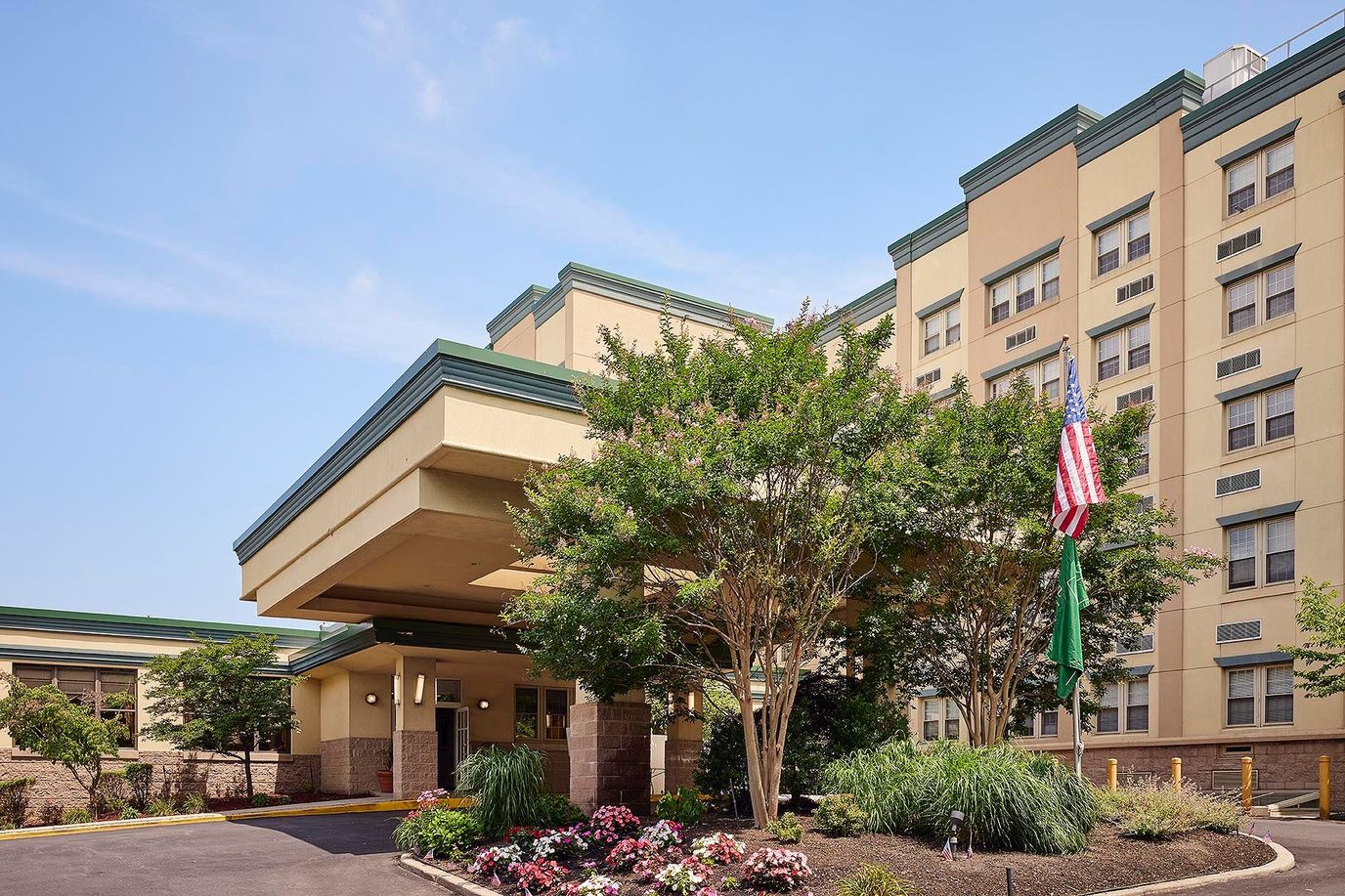 Front entrance of Brandywine Living at The Savoy
