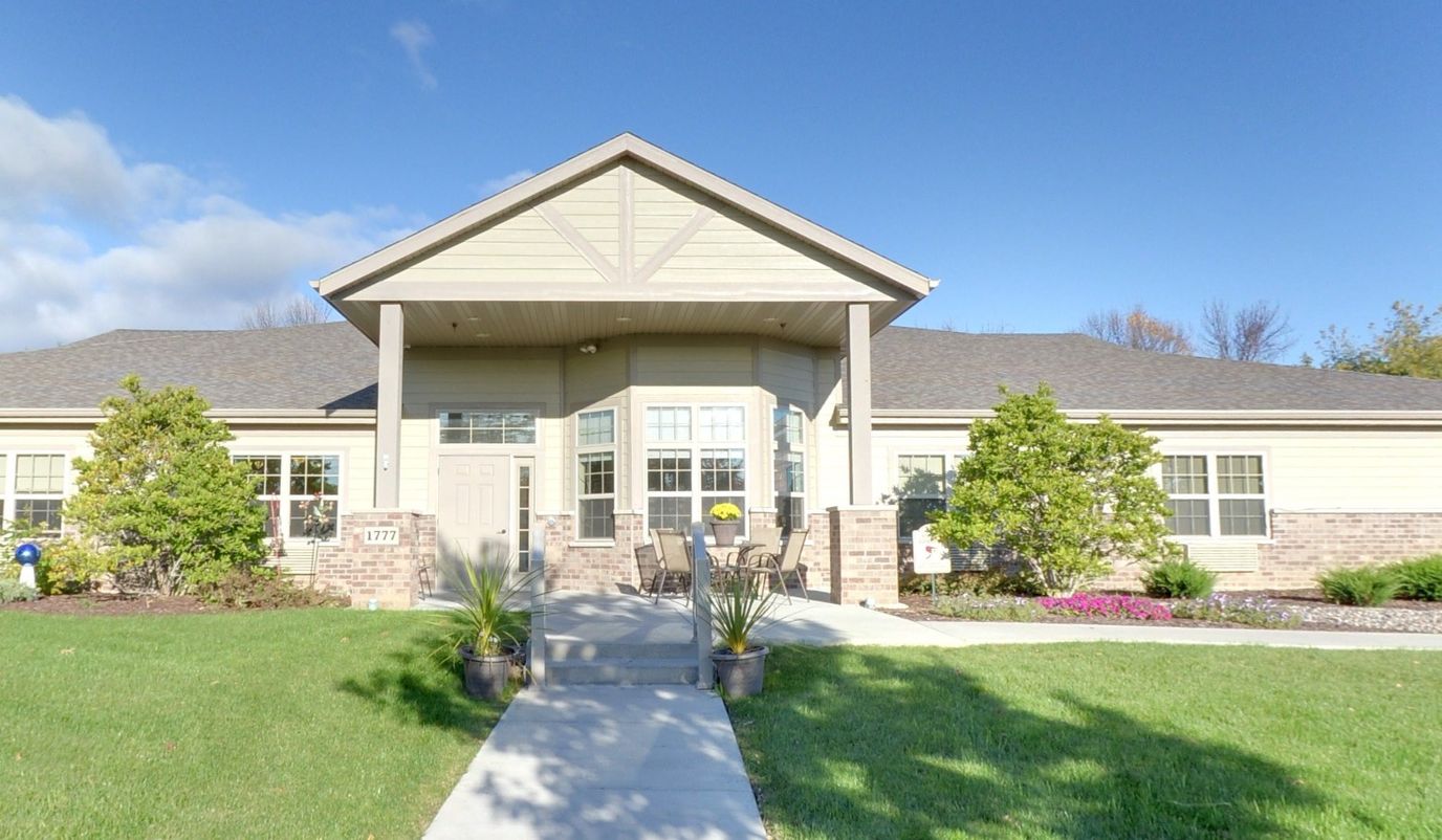 Exterior view of Anita's Gardens of Grafton entrance