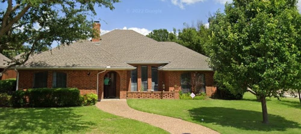 Exterior view of a residential assisted living facility