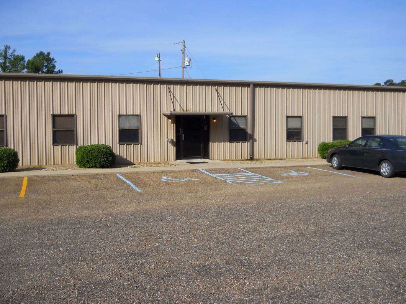 Exterior view of the Magnolia Senior Center building