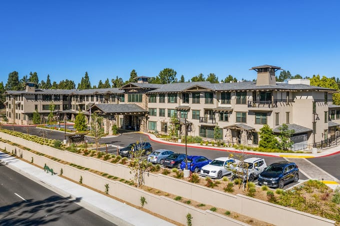 Exterior view of Oakmont of Fullerton