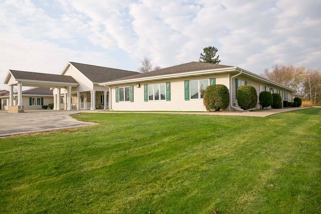 Exterior view of Sheboygan Shores senior living facility