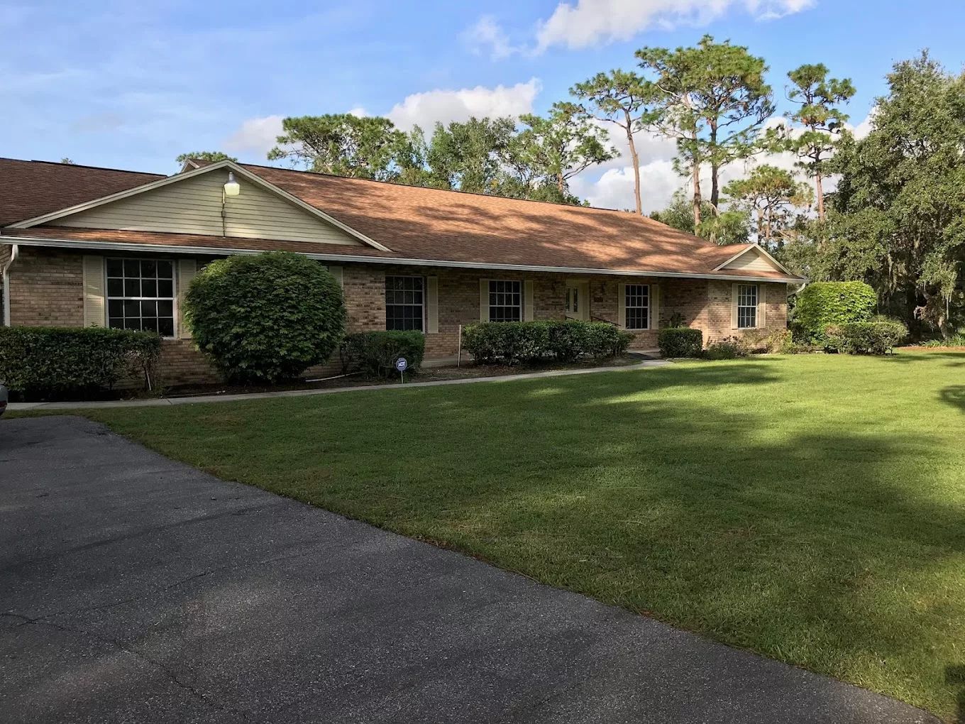 Exterior view of Silver Crest Home Care facility