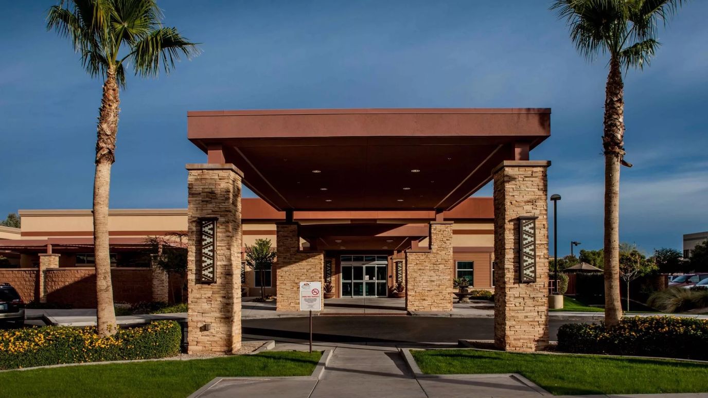 Facade of Alta Mesa Health and Rehabilitation entrance