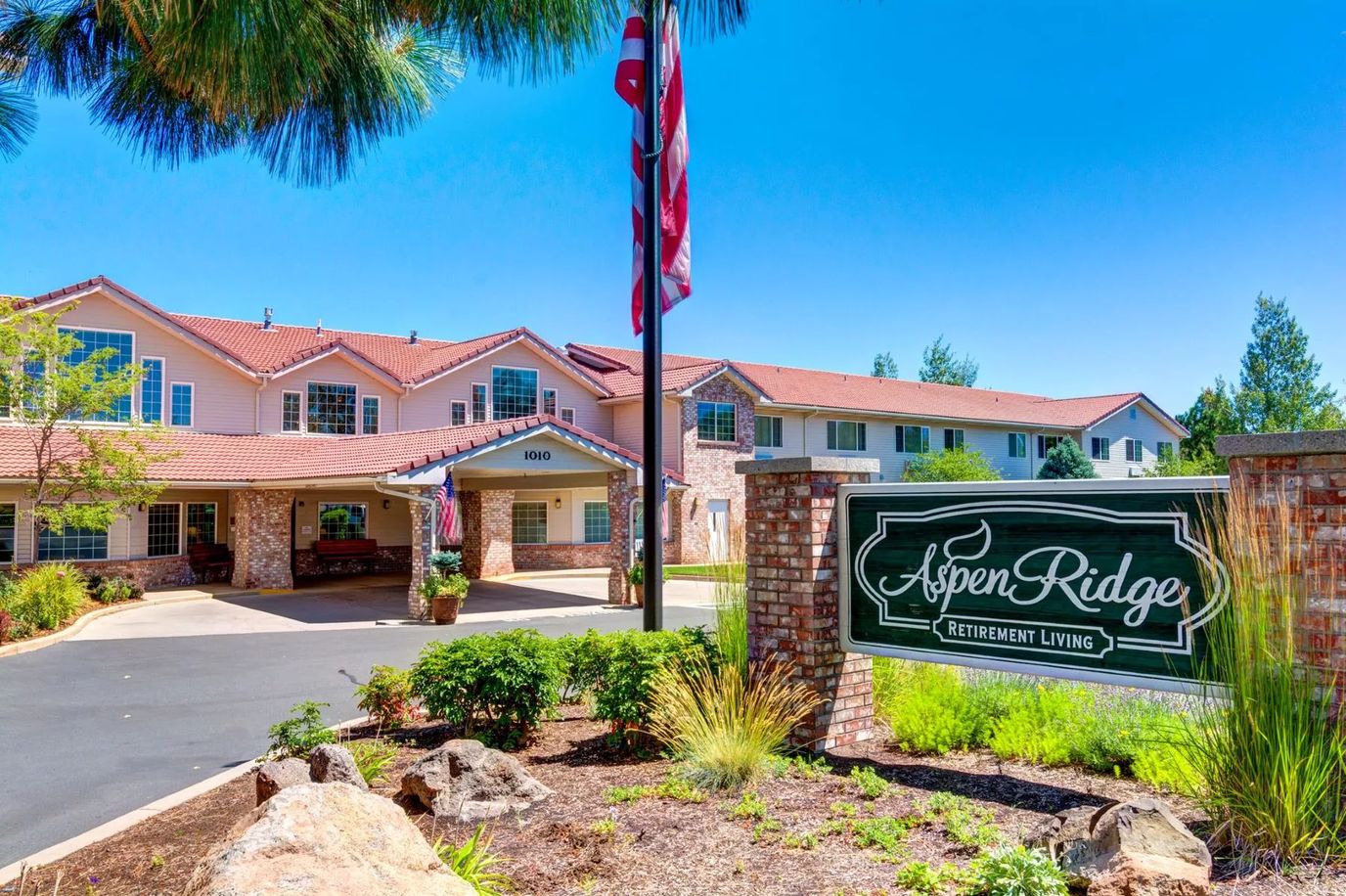 Exterior view of Aspen Ridge Retirement Living facility