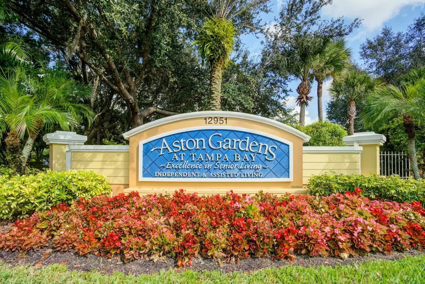 Signage for Aston Gardens at Tampa Bay facility