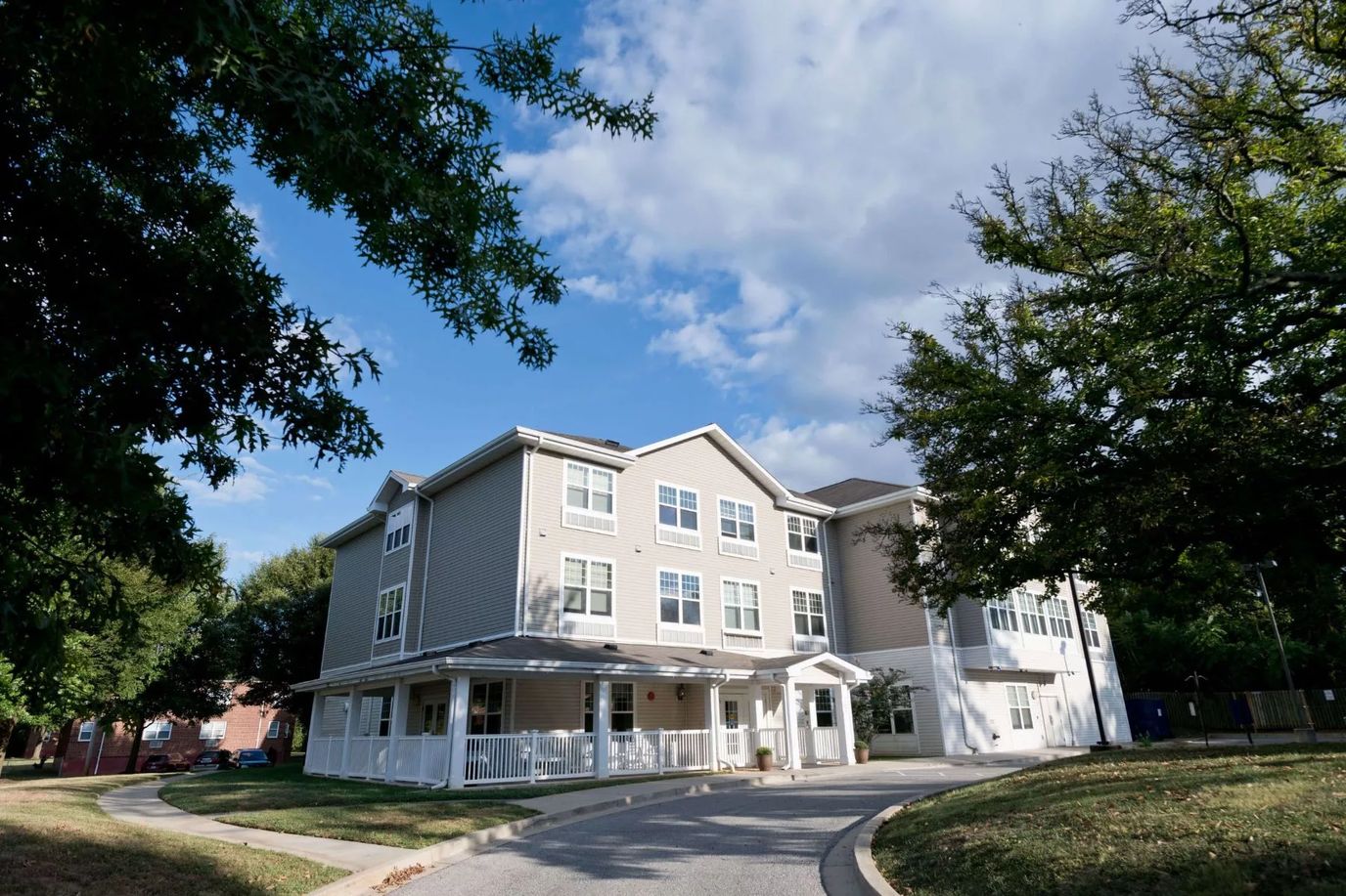 Exterior view of the Autumn Lake Healthcare building