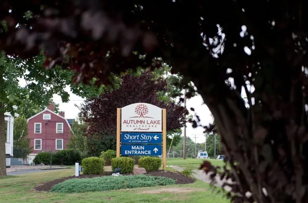 Sign for Autumn Lake Healthcare at Cromwell