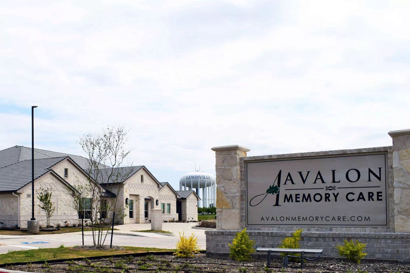 Exterior photo of Avalon Memory Care facility entrance