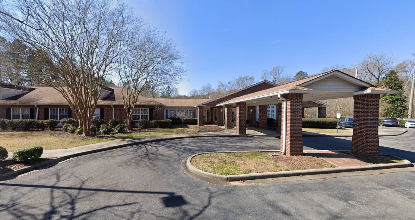 Exterior view of Briar Glen Alzheimer's Special Care Center