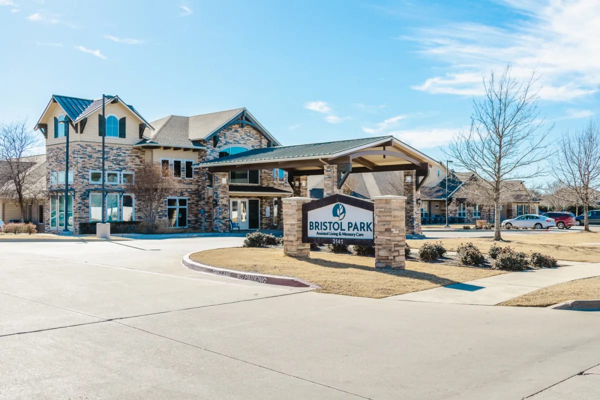 Exterior view of Bristol Park Assisted Living facility
