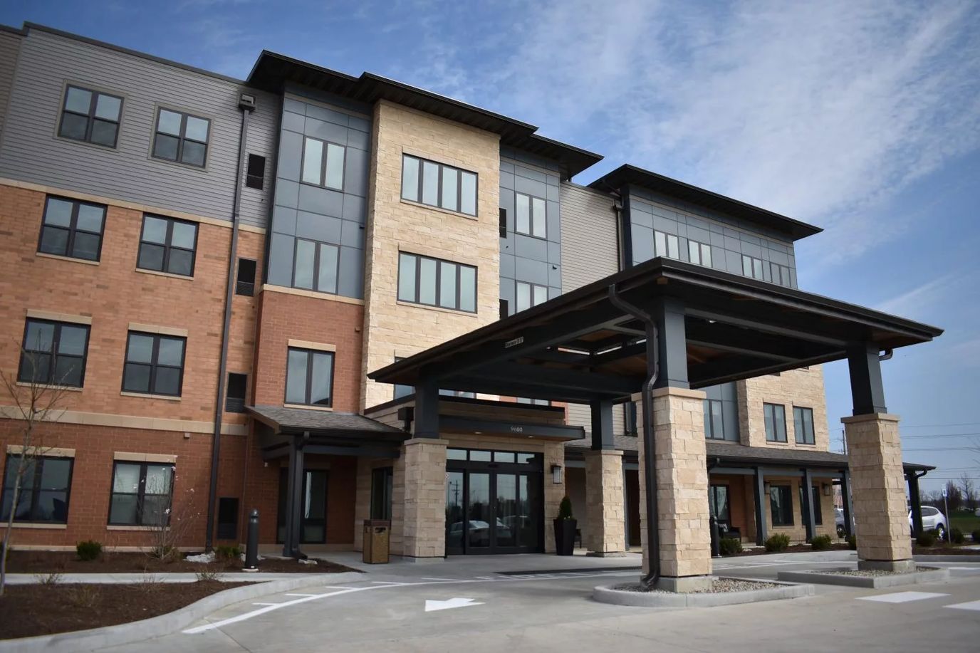 Exterior view of Heritage Woods Noblesville facility
