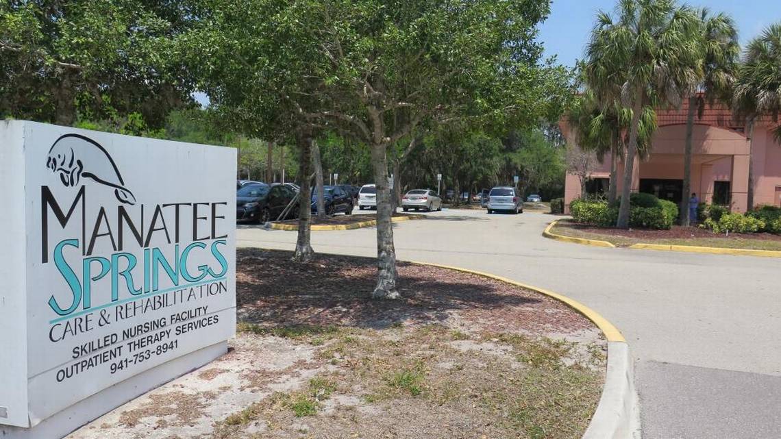 Exterior view of Manatee Springs Nursing and Rehab facility