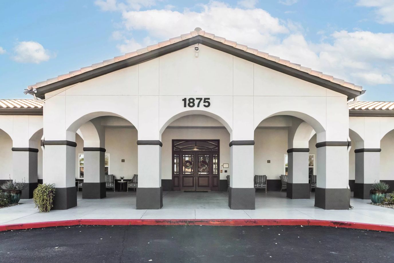 Front entrance of Inspirations of Tempe