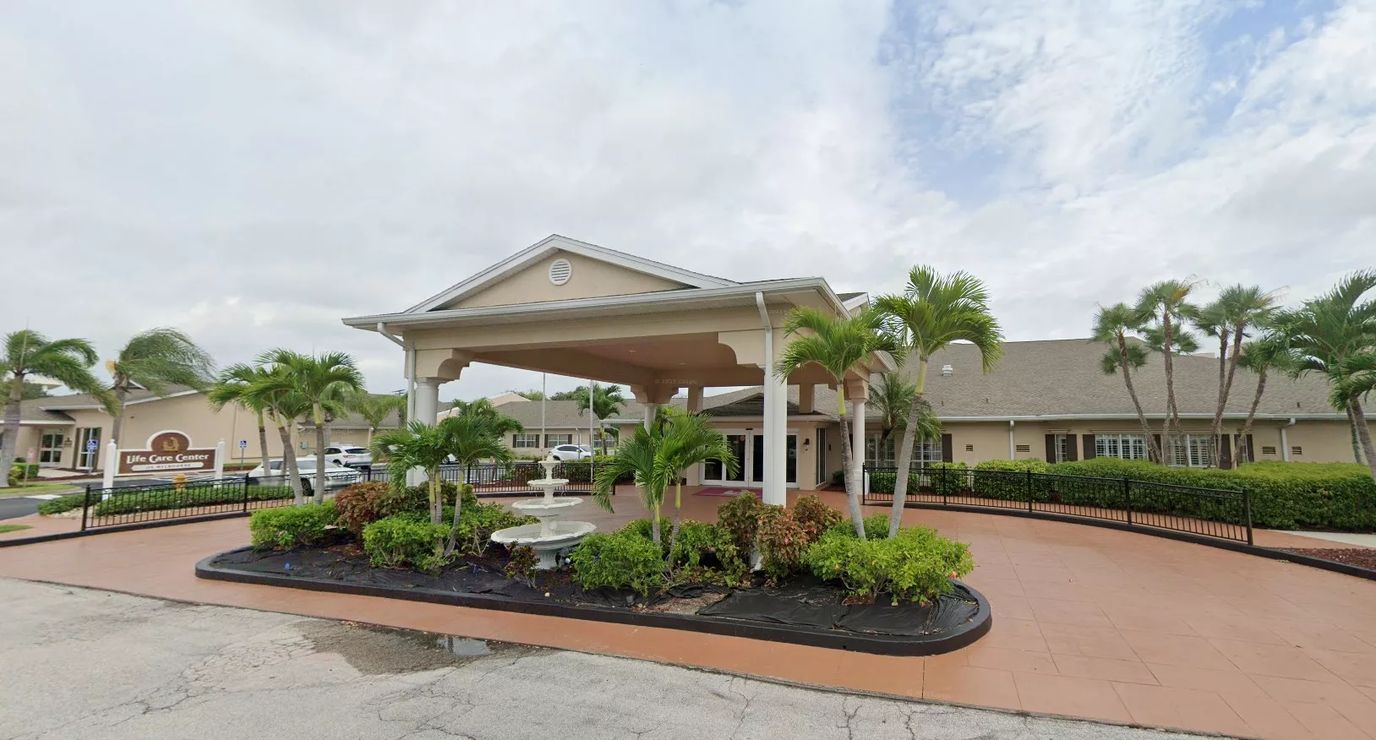 Exterior view of Life Care Center of Melbourne