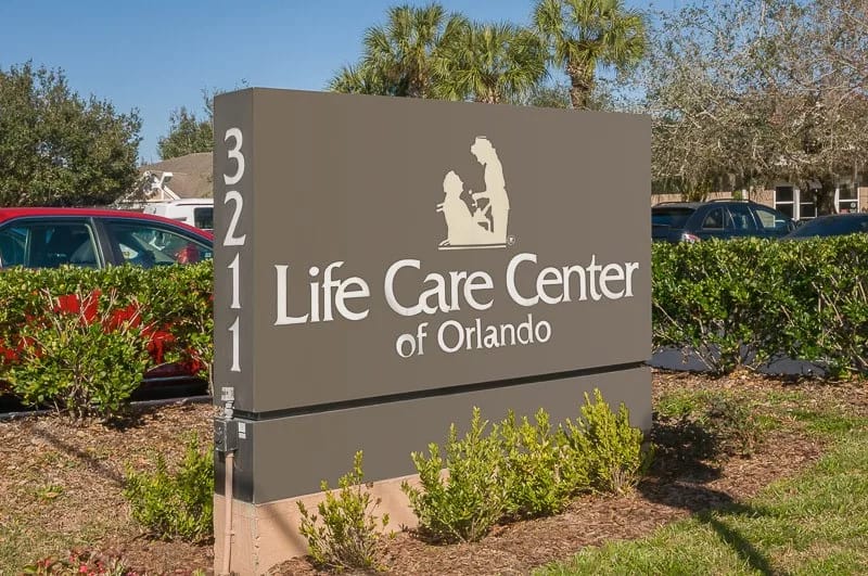 Facility sign for Life Care Center of Orlando