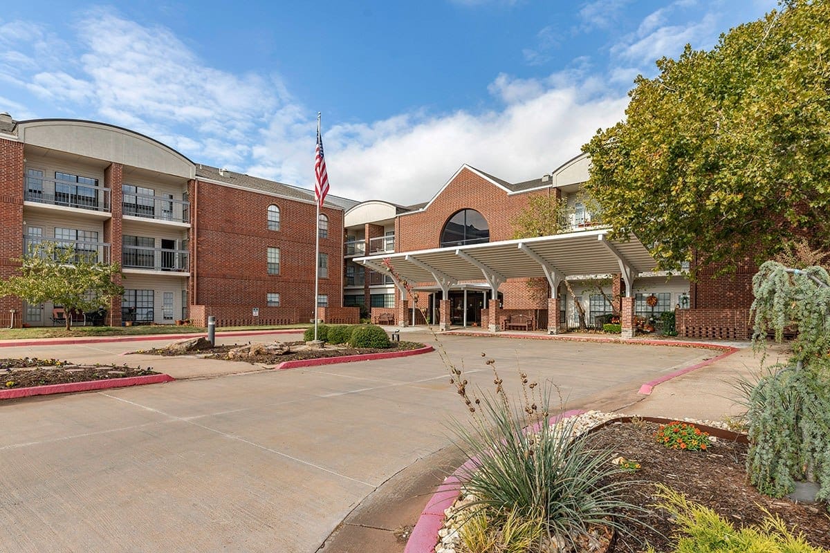 Exterior view of Lyndale Edmond Senior Living facility