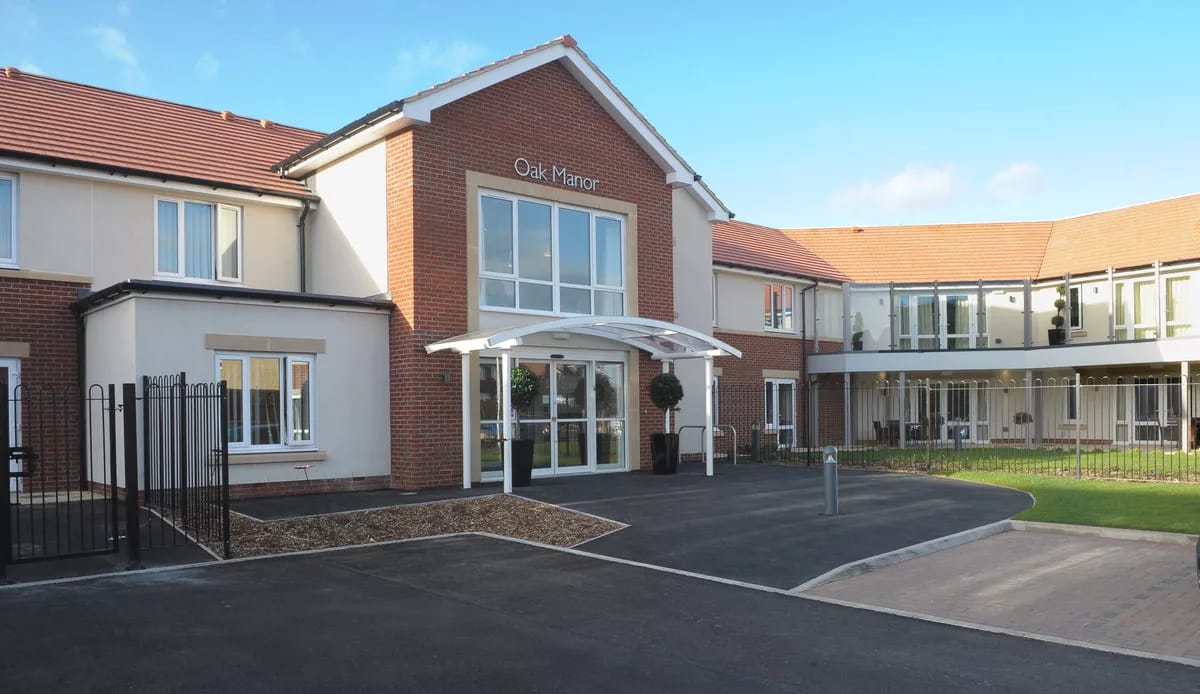 Exterior view of the Oak Manor facility entrance