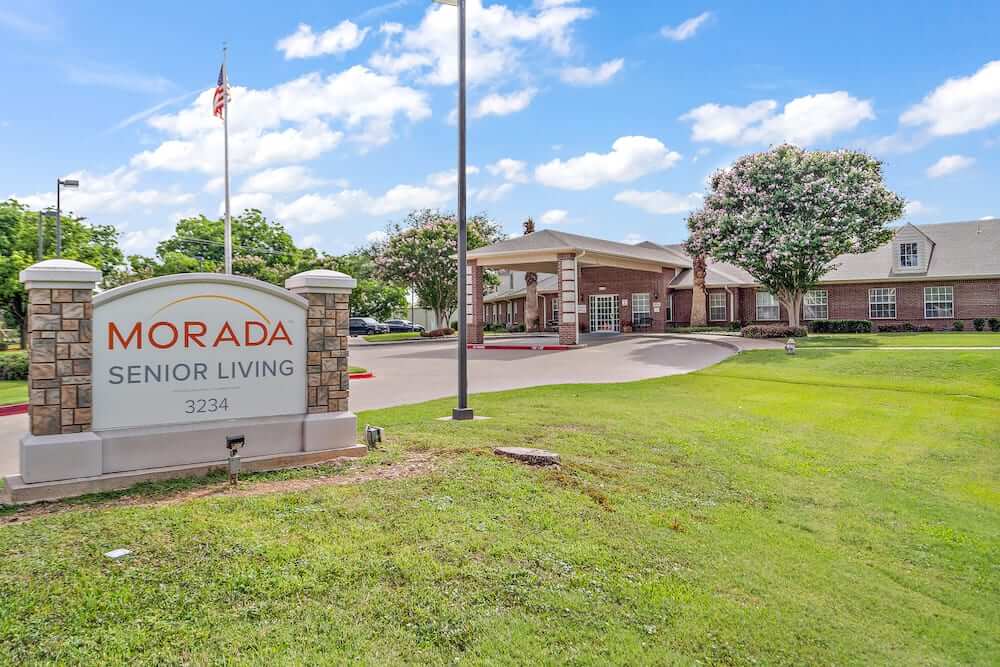 Exterior view of Morada Senior Living facility entrance