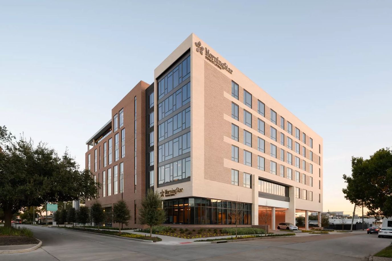 Exterior view of the MorningStar at River Oaks building