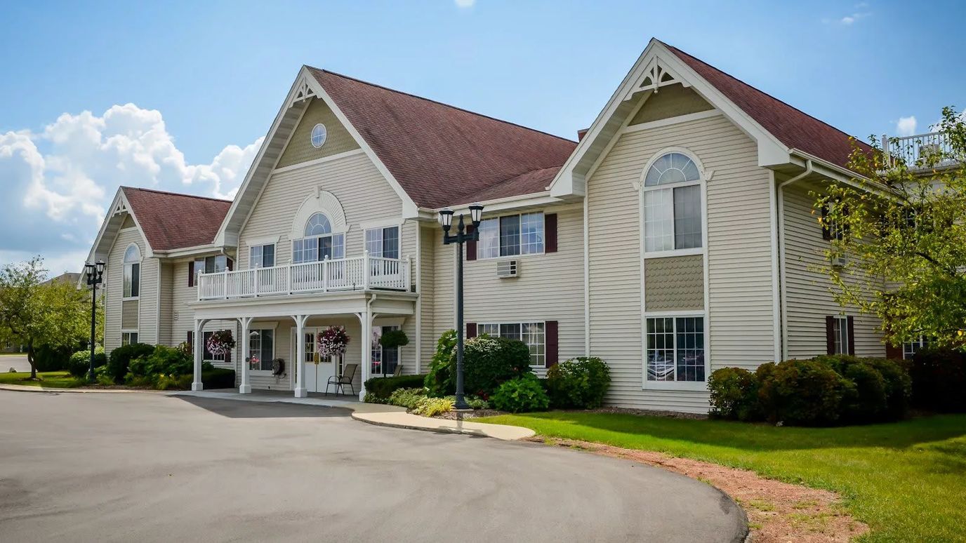 Front exterior of Pine Brook Pointe assisted living facility