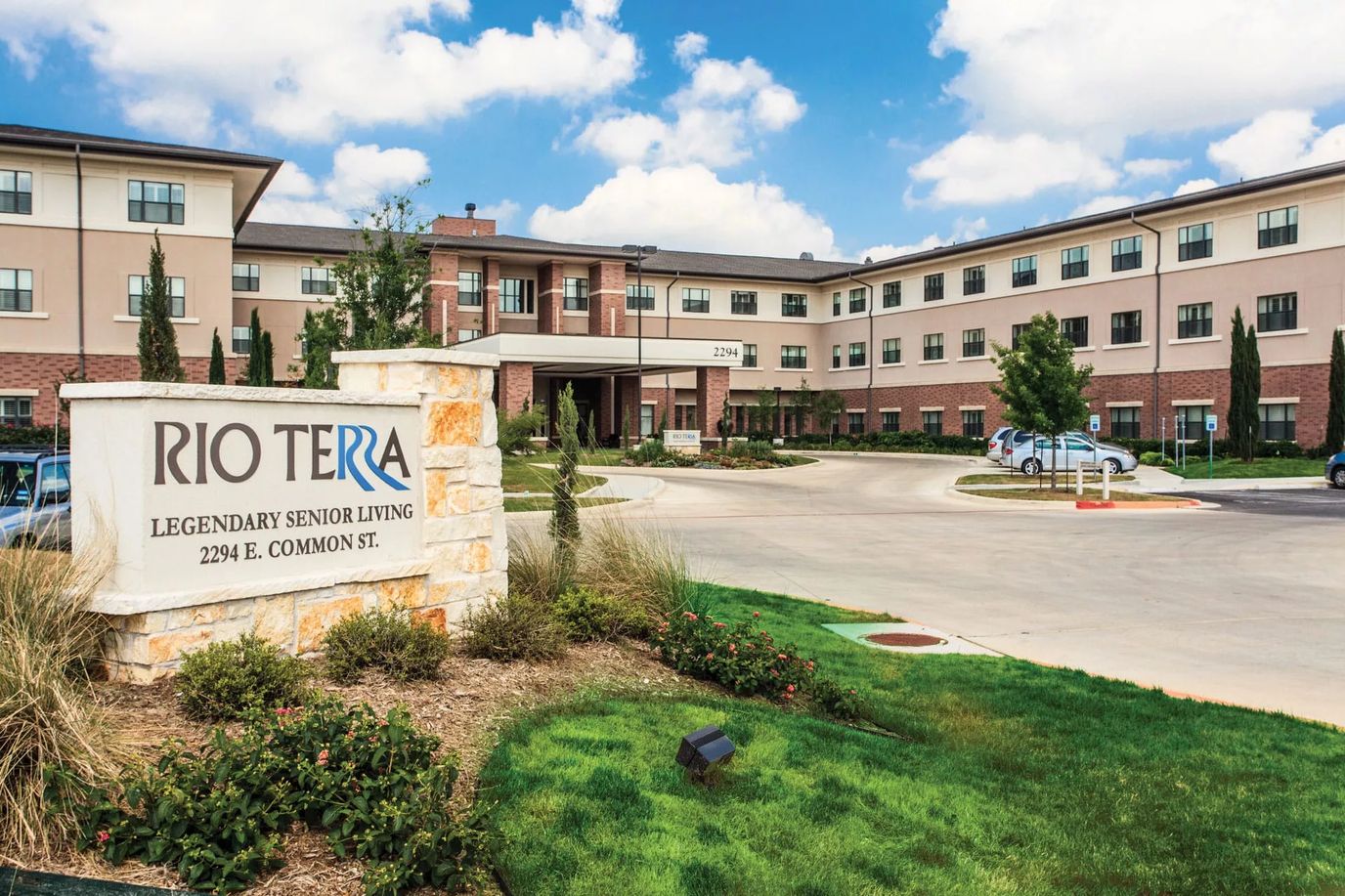 Exterior view of the Rio Terra senior living facility