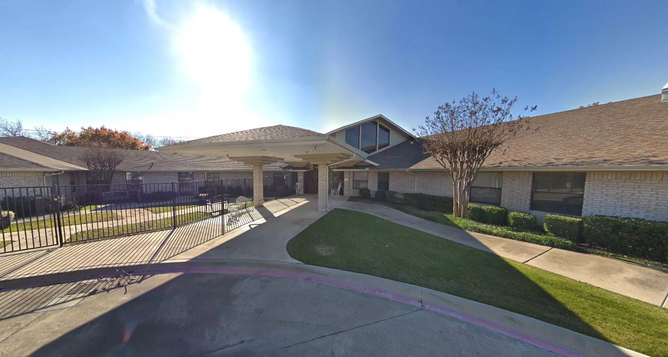 Front entrance of Rowlett Health and Rehabilitation Center