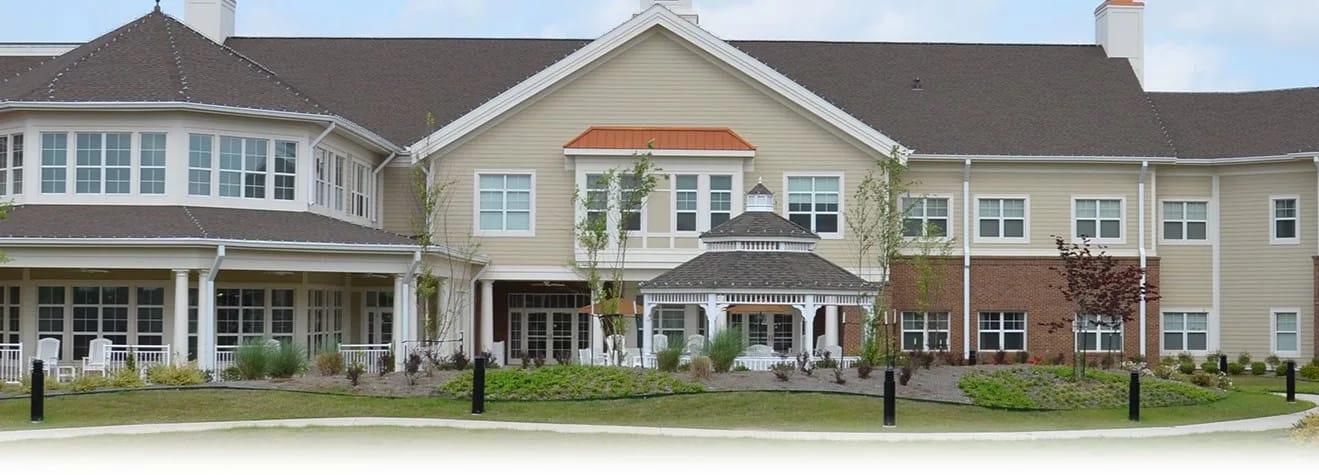 Exterior view of Savannah At the Oaks facility