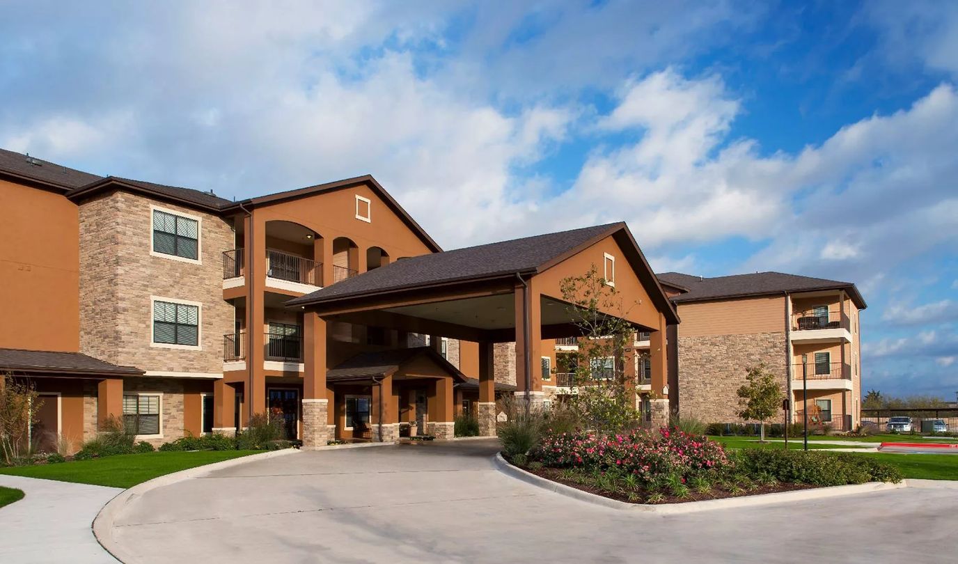 Exterior view of Sedona Place Senior Living facility