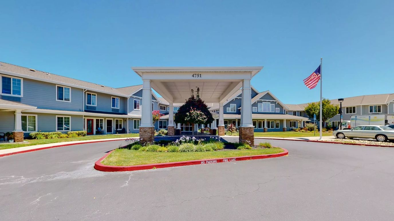 Exterior view of The Commons at Dallas Ranch entrance