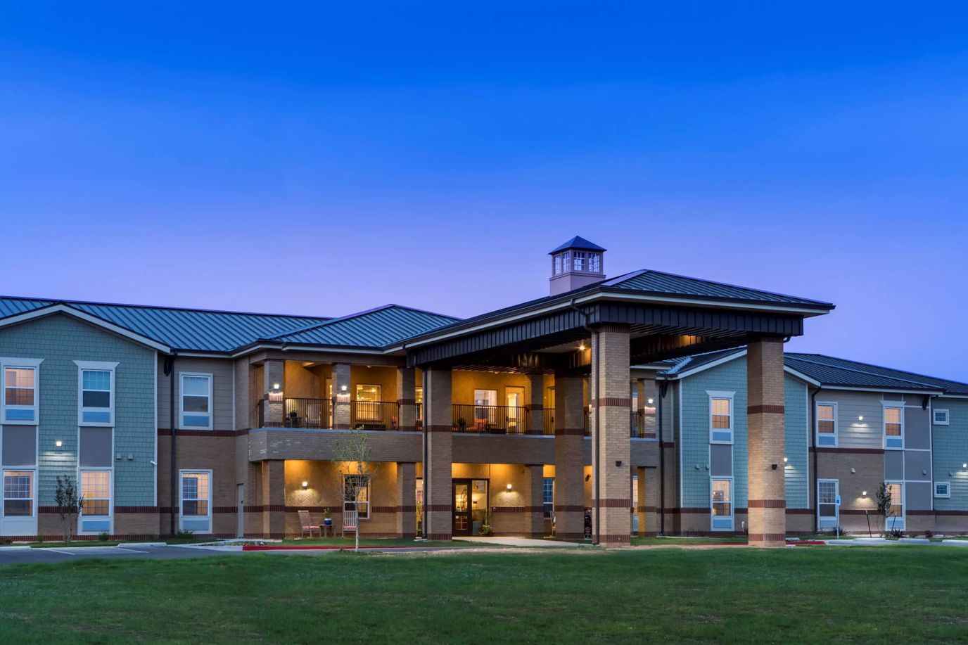 Exterior view of The Legacy at South Plains facility