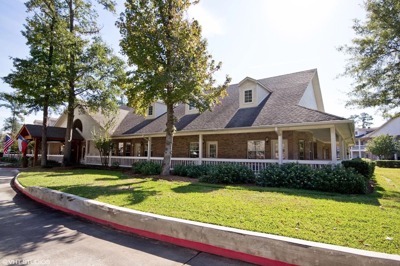 Exterior view of The Wellington at Conroe