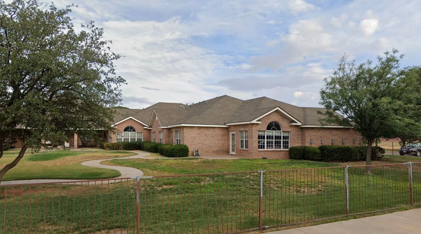 Exterior view of Wedgewood South assisted living facility