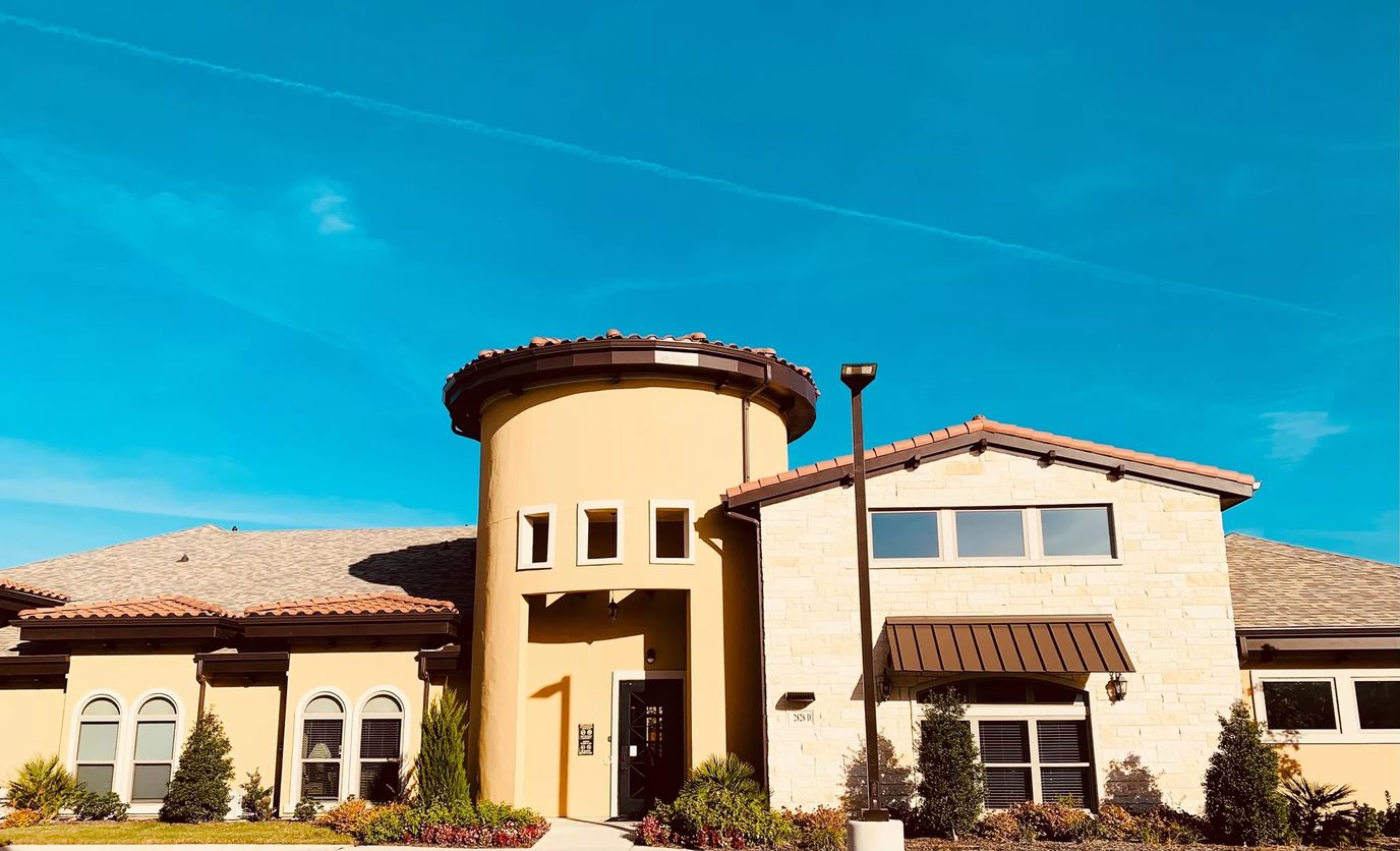 Front view of Windhaven Senior Living building
