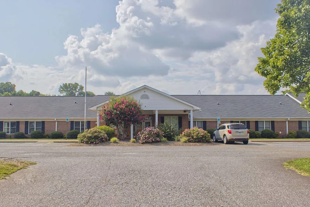 Exterior view of Jurney's of Statesville with landscaping